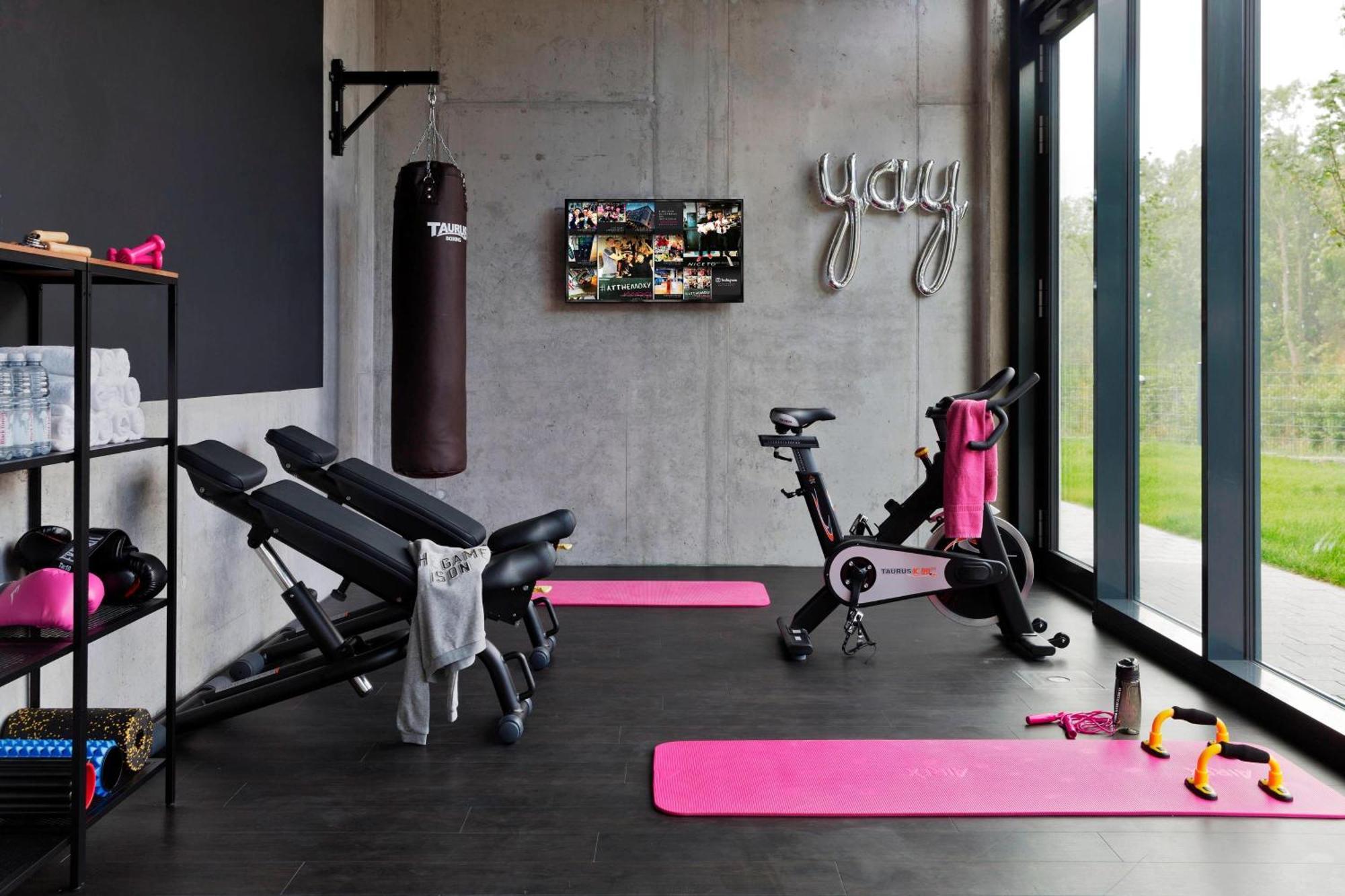Moxy Stuttgart Airport/messe 3*